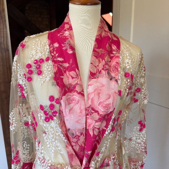 Aratta Silent Journey Fairy Rose Embroidered Sheer Duster Robe Floral Pink Cream - Picture 5 of 15